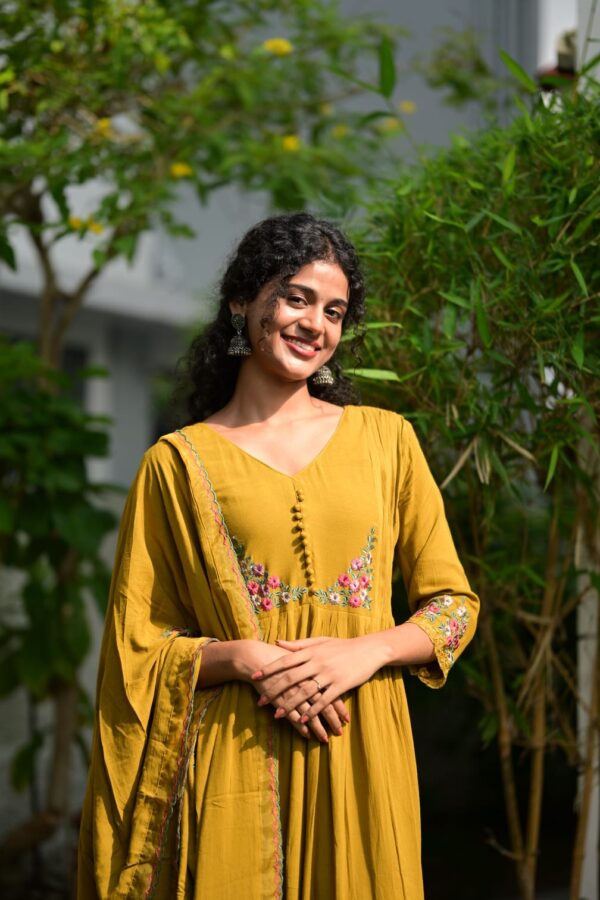 Premium Wrinkled Rayon 3 Piece Ethnic Set for Women
