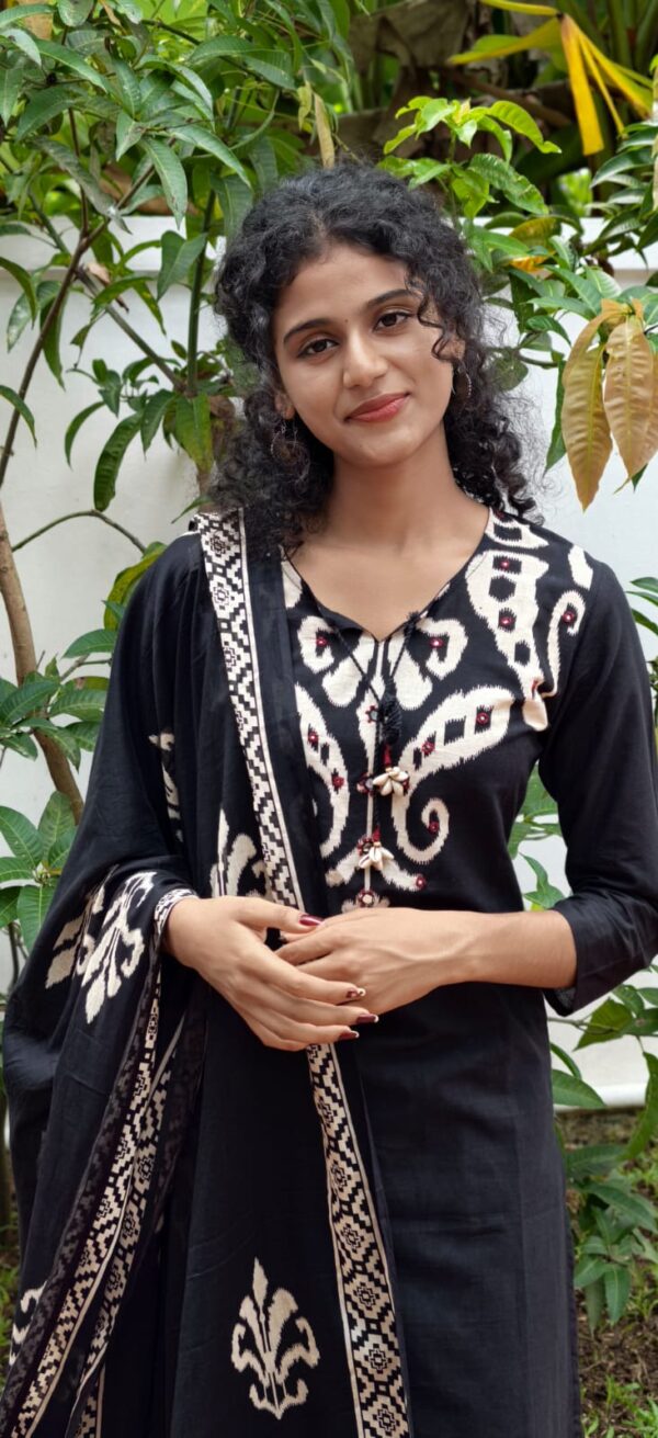 Beautiful Black Cotton 3 Piece Ethnic Set