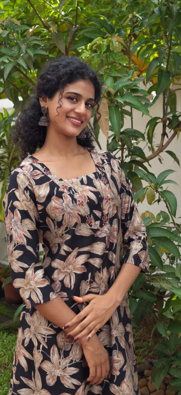 Midnight Bloom Kurta